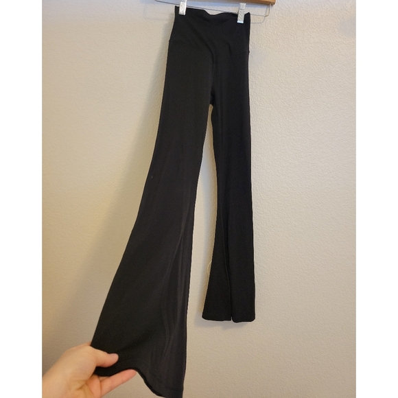 OFFLINE By Aerie Real Me High Waisted Crossover Rib Super Flare Legging Size xs - Picture 5 of 11